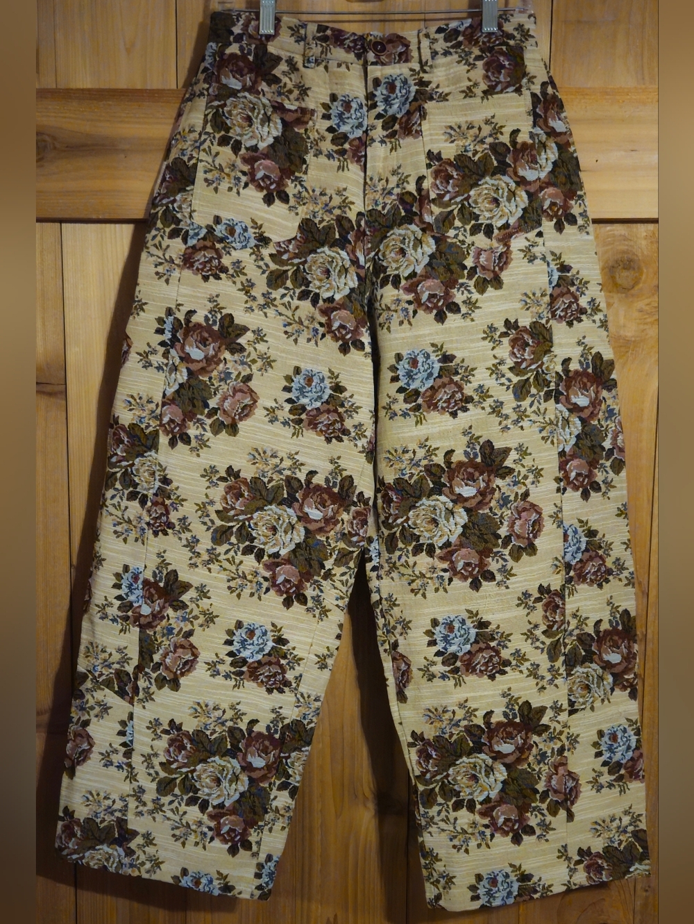 Mauve Floral Wide-Leg Women's Pants in Cream Size (M) 6/8 - Picture 3 of 6